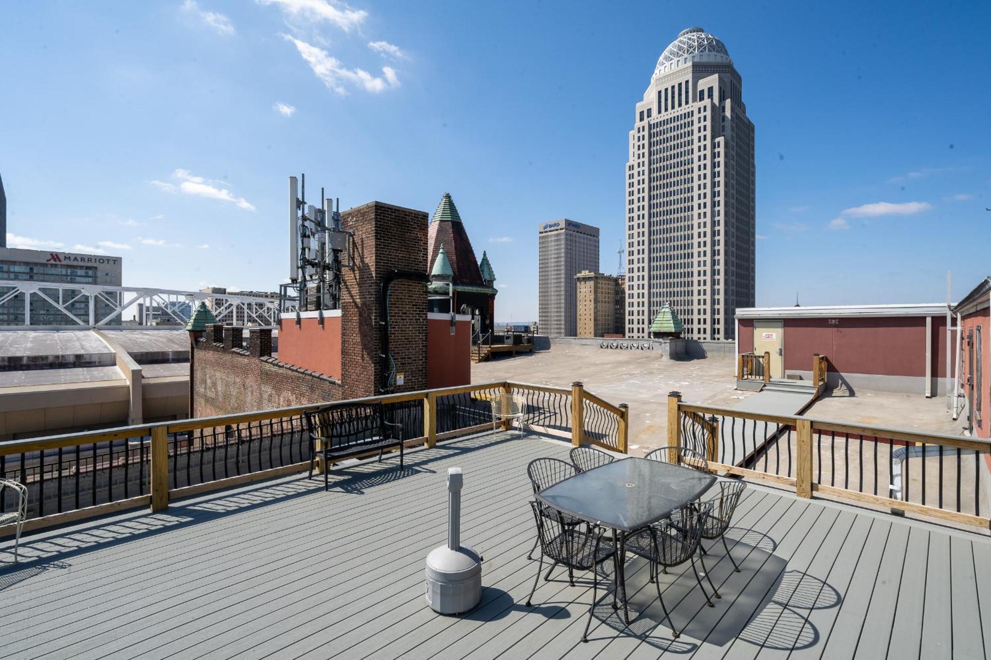 Top Floor Penthouse At The Historic Levy Building Луисвил Екстериор снимка